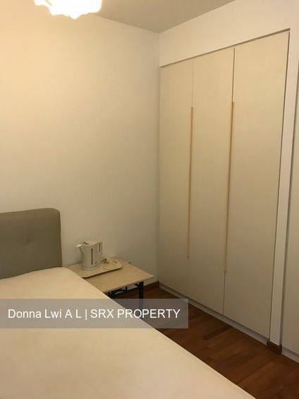 The Esparis (D18), Condominium #185402792